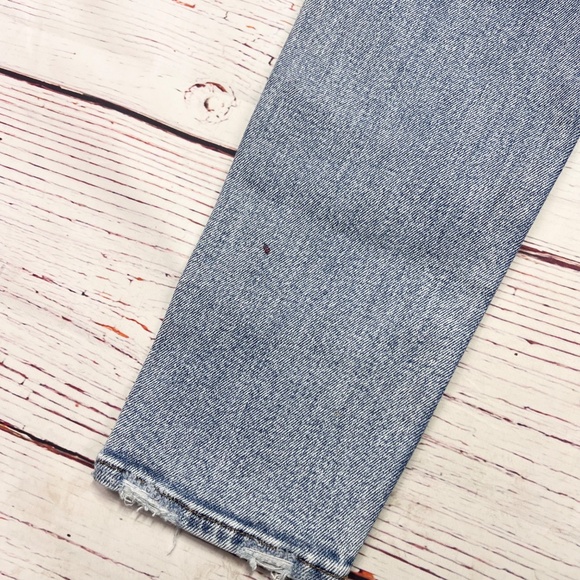 👖|•AMERICAN EAGLE•| Distressed Mom Jean Stretch Denim Size 4👖 - Picture 3 of 8